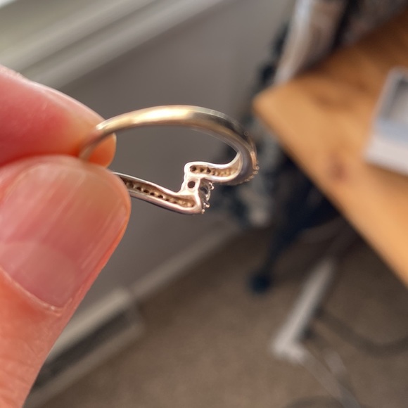 Diamond ring with side stones, white gold - Picture 4 of 8